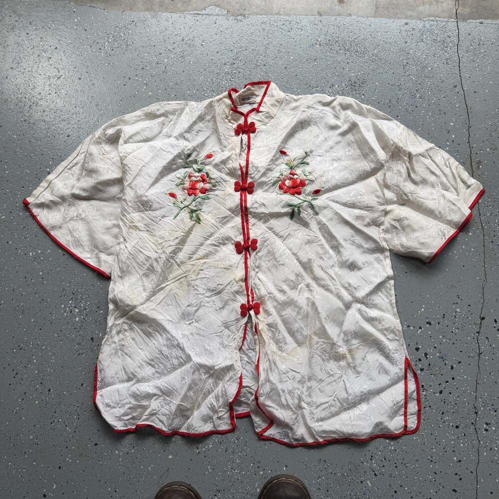 Vintage Hand Embroidered Japanese Souvenir Floral Blouse Size Large